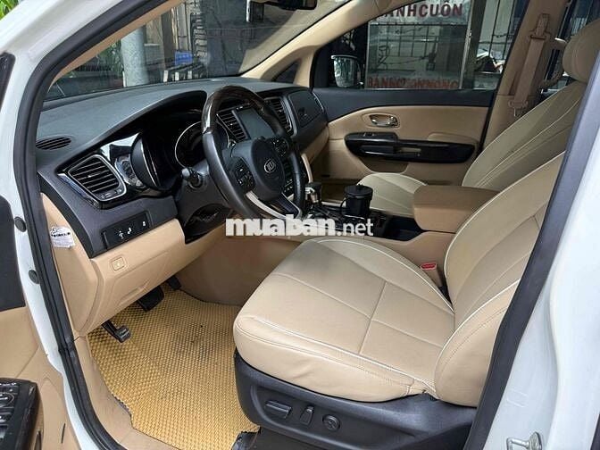 Kia Sedona 2018 2.2 DATH - 100000 km