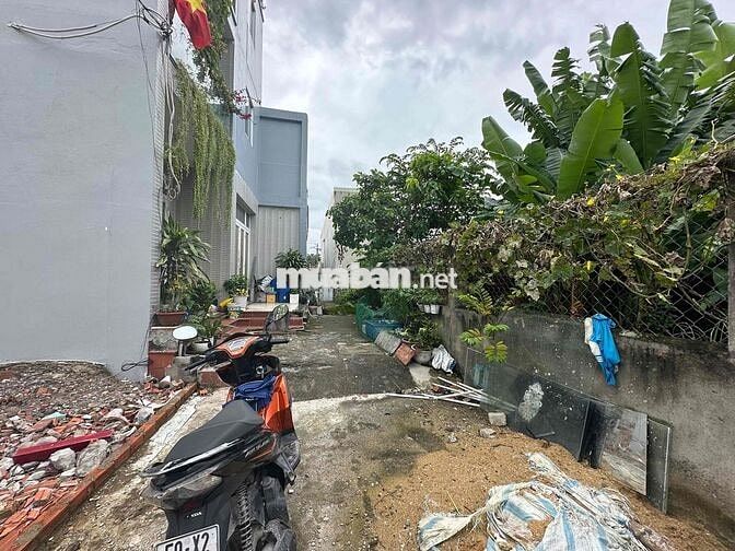 bán lô đât 10,7m x 7,6m full thổ cư hẻm oto 1 sec Tl19 30m.
