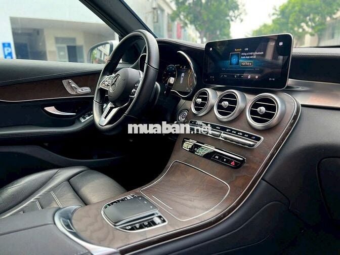 Mercedes Benz GLC200 4MATIC 2021 Full option