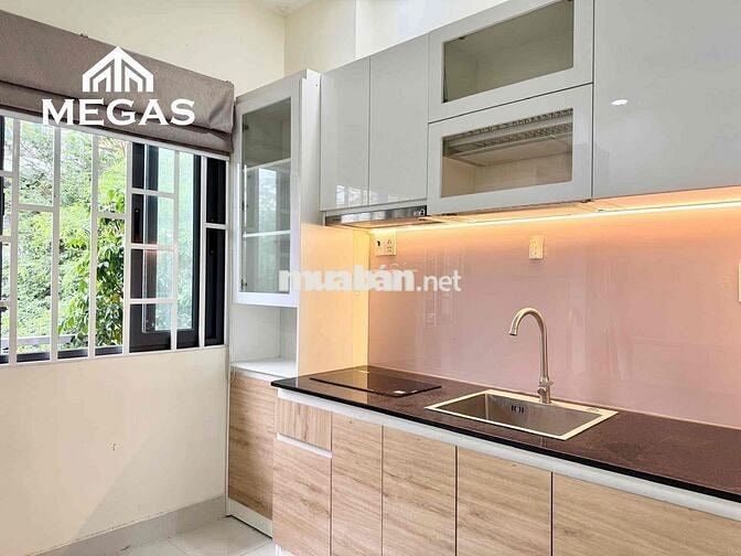 Cho Thuê Căn Hộ Ban Công - Thoáng Mát Ngay Trung Tâm Quận 10