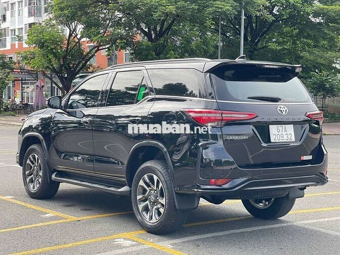 2022 Legender 2.4L 4x2 AT - 56000 km