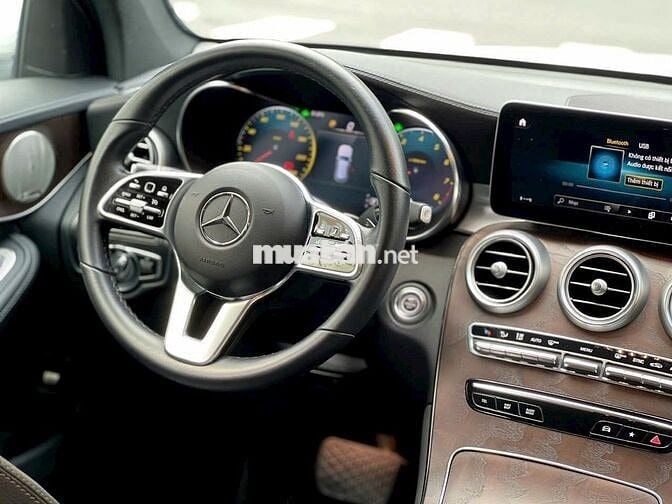 Mercedes Benz GLC200 4MATIC 2021 Full option