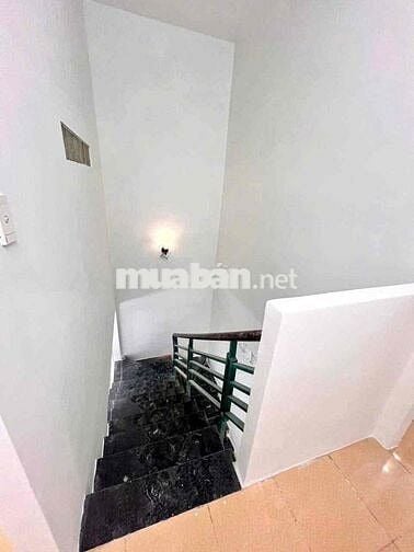 Nhà đẹp 4,5*16m 4PN 2/ ngắn Võ Văn Vân Ấp 4 Trung Tâm Ngã 5 Vĩnh Lộc