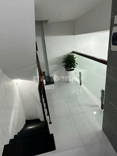 Bán nhà ngõ 82 Kim Mã; Diện tích: 21m; 3 tầng; Mặt tiền: 6.4m
