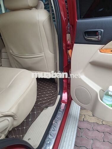 Cần ván xe Ford Everest 2012 .máy dầu.số tự động