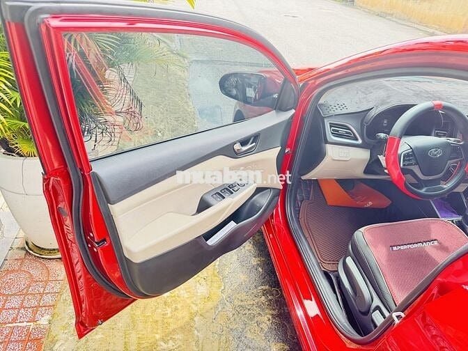 Bán xe oto 5 chỗ hyudai Accent
