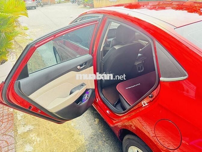 Bán xe oto 5 chỗ hyudai Accent