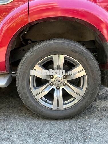 Cần ván xe Ford Everest 2012 .máy dầu.số tự động