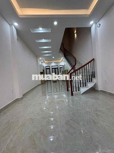 Bán Nhà Hẻm Xe Hơi Kế Bên ĐH Hutech