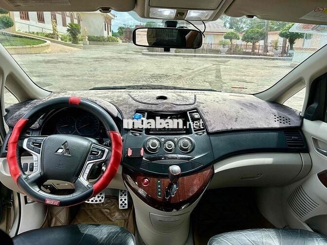 Mitsubishi Grandis 2008 2.4 AT - xe rất đẹp