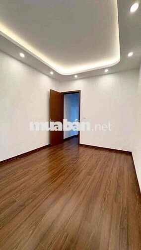 Bán gấp nhà 5 tầng Giáp Nhị-Hoàng Mai, DT 34m2, 6 phòng ngủ.