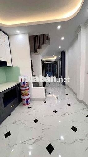 Bán gấp nhà 5 tầng Giáp Nhị-Hoàng Mai, DT 34m2, 6 phòng ngủ.