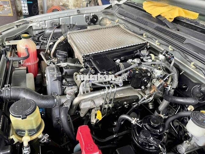 Toyota Fortuner 2013 2.5G 4x2 - 84000 km
