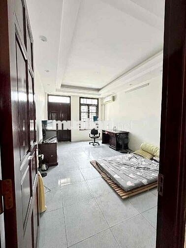 Đa sỹ 54m mt3,7m 5t vỉ hè ô tô tránh,ô chờ thang máy,an sinh,KD VP