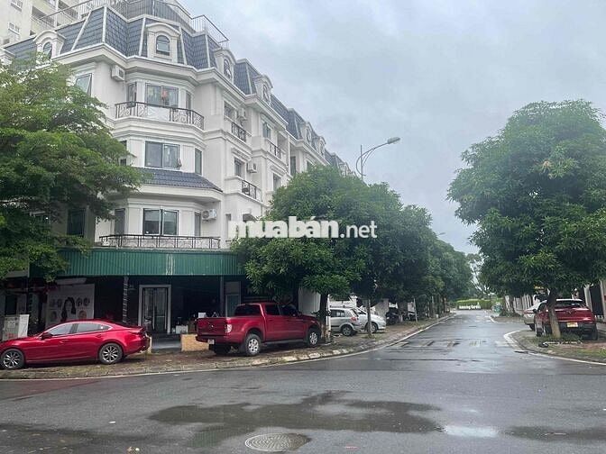 Lô Góc Mậu Lương 127m mt20m vỉa hè thênh thang,vừa ở,vừa KD tuyệt vời