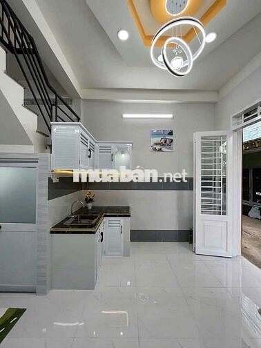 Nhà bán 4m × 5m lầu 2p ngu 1wc