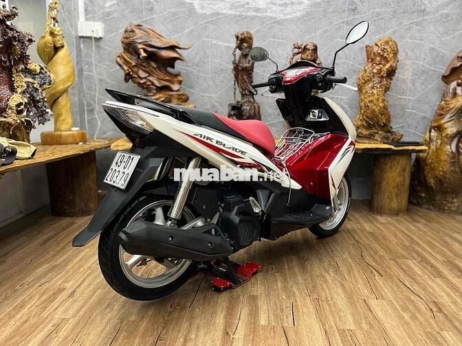 👉Airblade 125Fi chính chủ biển SG máy móc zin êm