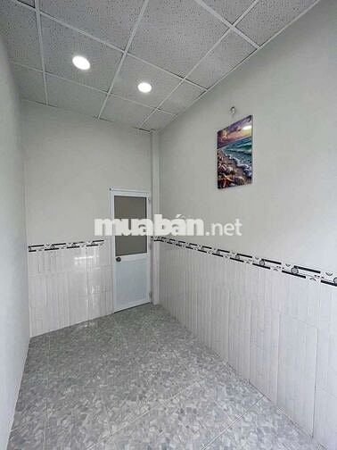 Nhà bán 4m × 5m lầu 2p ngu 1wc