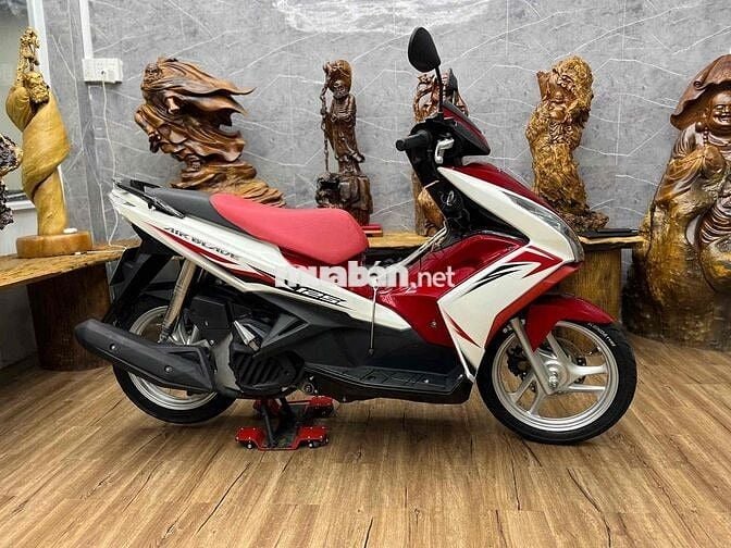 👉Airblade 125Fi chính chủ biển SG máy móc zin êm