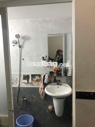 Cho thuê nhà nguyên căn  Tp thủ Đức  Gân gigamail  Nhà 1 gác đúc(có 1