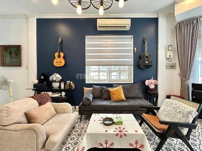 NHÀ MẶT TIỀN ĐƯỜNG HOA - PHAN XÍCH LONG - TỪ 18 TỶ ĐẾN 71 TỶ.