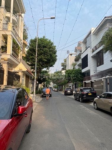 NHÀ MẶT TIỀN ĐƯỜNG HOA - PHAN XÍCH LONG - TỪ 18 TỶ ĐẾN 71 TỶ.