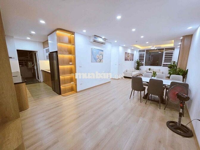 Chính chủ bán căn góc tầng trung full đồ xịn cc Viglacera Xuân Phương