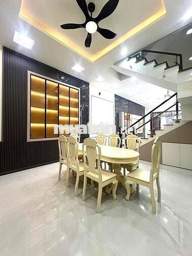 Bán nhà mới, full nội thất. phú Tân. thủ dầu 1. siêu đẹp