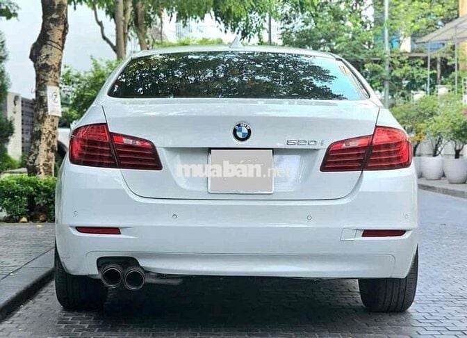 BMW 5 Series 2015 520i - 92000 km