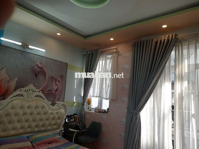 CHDV cao cấp 30m², Ban Công Đẹp, Trung tâm – Full Nội Thất Chỉ 4,6tr!