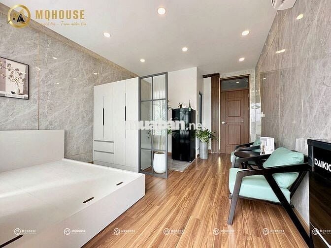 Căn hộ full nội thất cửa sổ, ban công thoáng mát Trần Hưng Đạo Quận 5