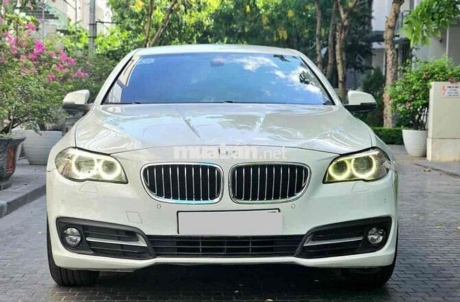 BMW 5 Series 2015 520i - 92000 km