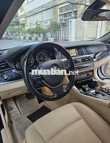 BMW 5 Series 2015 520i - 92000 km