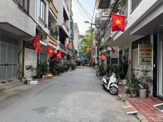 BÁN NHÀ HÀ ĐÔNG 31m , 5T , MT 4.2m, Giá 7.45 Tỷ - Ô TÔ - KINH DOANH