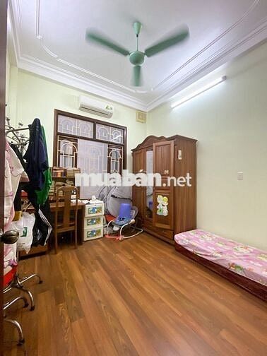 Cho thuê nhà ngõ 18 ĐỊnh Công THượng 45m 4 tầng oto kinh doanh 12tr
