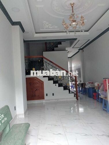 Nhà nguyên căn sát chợ Thủ Đức