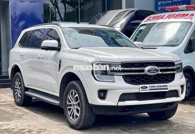 Everest Ambient 2024 Xe Bán Tại Hãng Ford Cam Kết