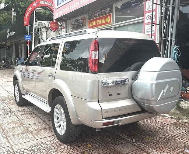 Ford Everest 2015 2.5L 4x2 MT - 110000 km