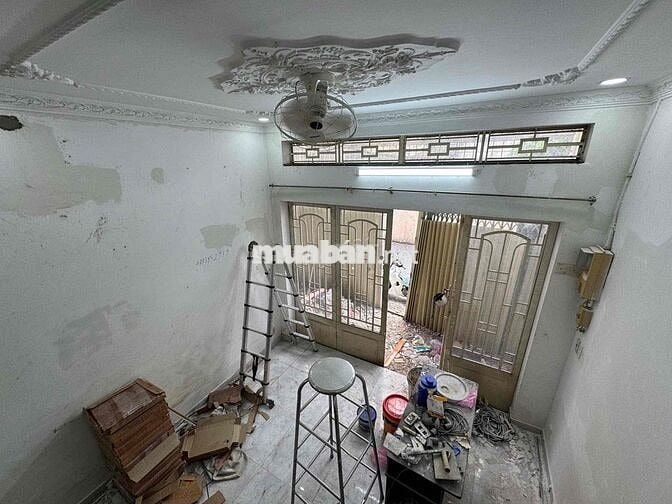 NHÀ NGUYÊN CĂN 2PN 2WC 1 PHÒNG KHÁCH 1 PHÒNG BẾP HẺM XE HƠI