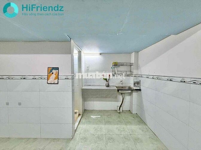 TRỐNG SẴN 1P CÓ MÁY LẠNH - GÁC CAO - BẢO VỆ 24/7 - SÁT BÊN AEON TÂN PH