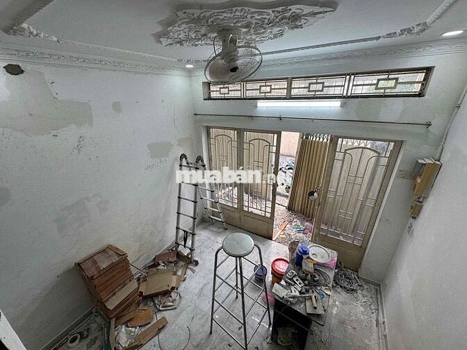 NHÀ NGUYÊN CĂN 2PN 2WC 1 PHÒNG KHÁCH 1 PHÒNG BẾP HẺM XE HƠI