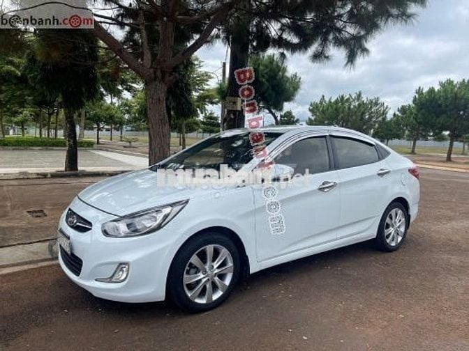 Hyundai Accent 1.4 AT 2012