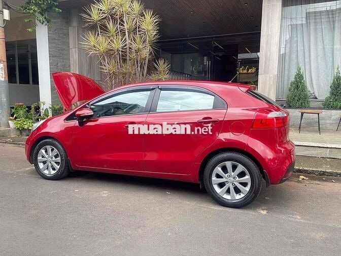 Kia Rio 2014 1.4 AT Hatchback - 160 km