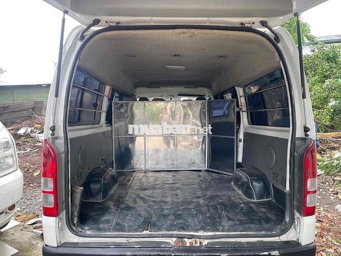Toyota Hiace 2006 - 123 km