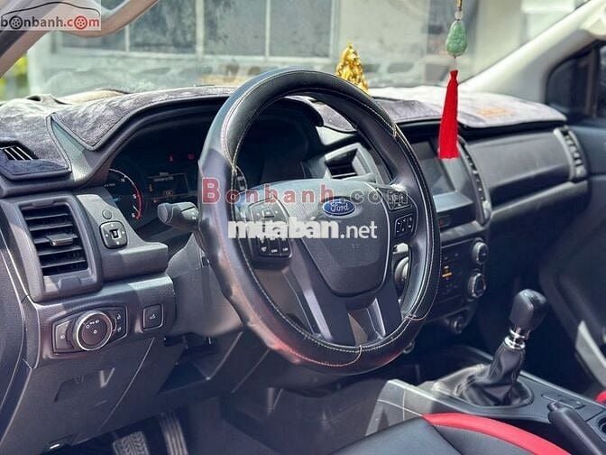 Ford Ranger XLS 2.2L 4x2 MT 2022 - 515 Triệu