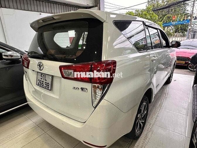 Toyota Innova 2022 E 2.0 MT - 56000 km