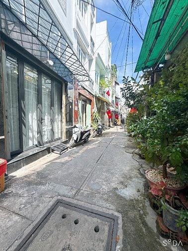 BÁN NHÀ ĐẸP VÀO Ở NGAY . HẺM THÔNG ĐƯỜNG TRẦN VĂN ƠN 