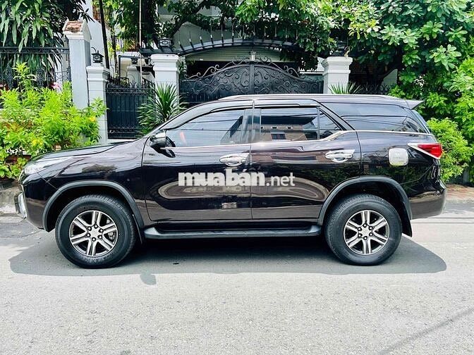 Toyota Fortuner 2019 2.4G, số sàn máy dầu