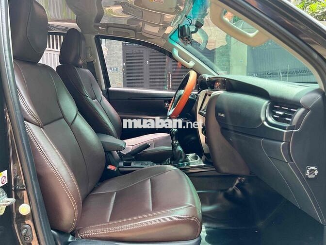 Toyota Fortuner 2019 2.4G, số sàn máy dầu