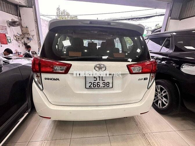 Toyota Innova 2022 E 2.0 MT - 56000 km